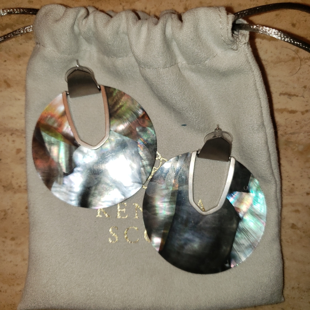 Earings